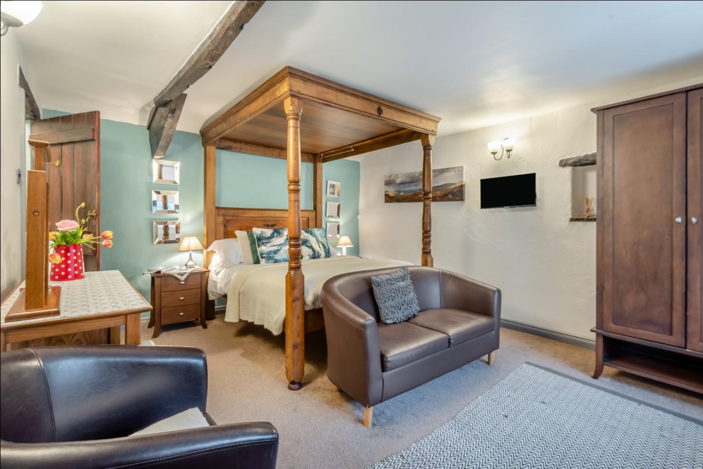 Room 3 - Image 2