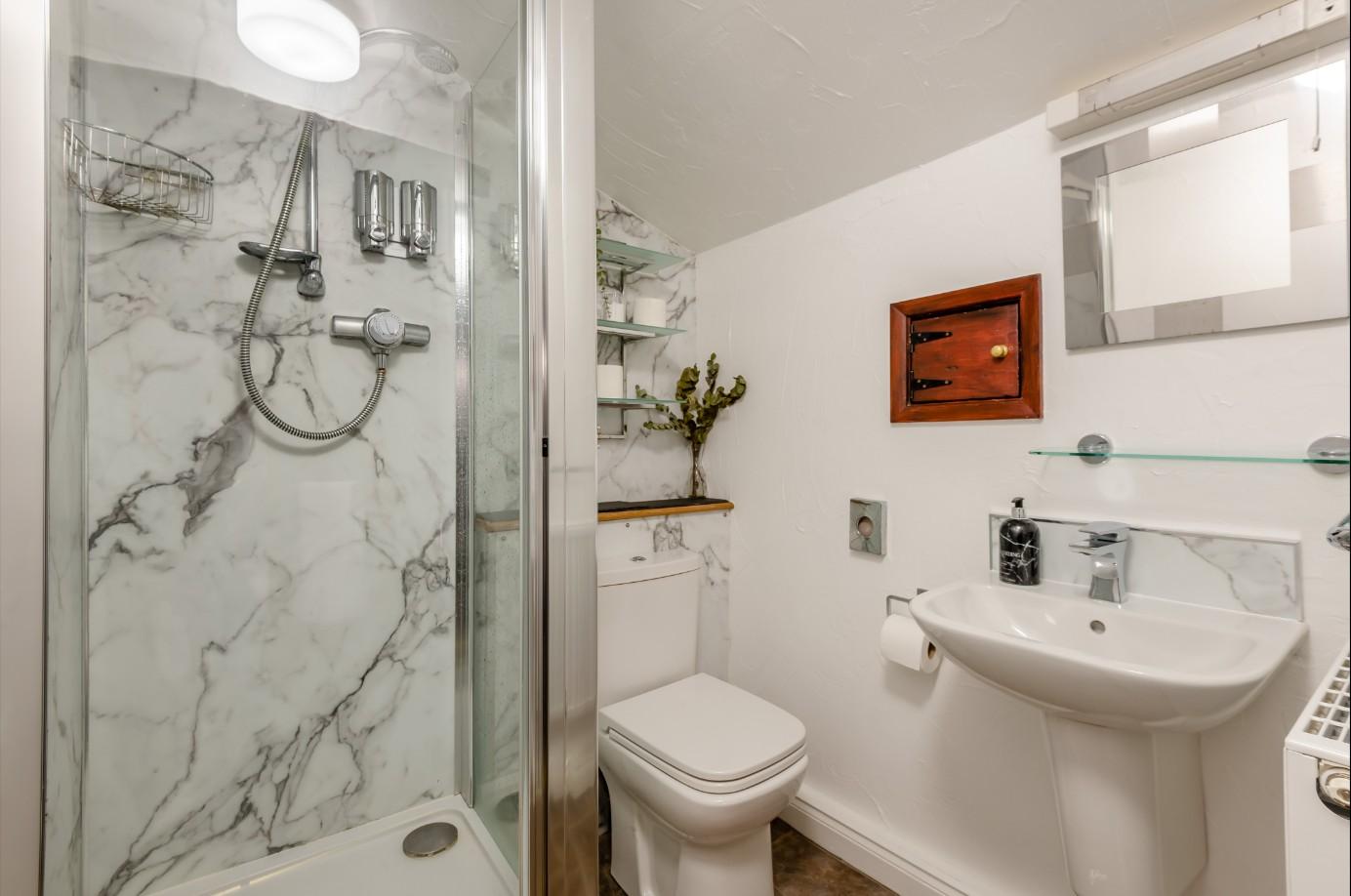 Room 3 - Image 3